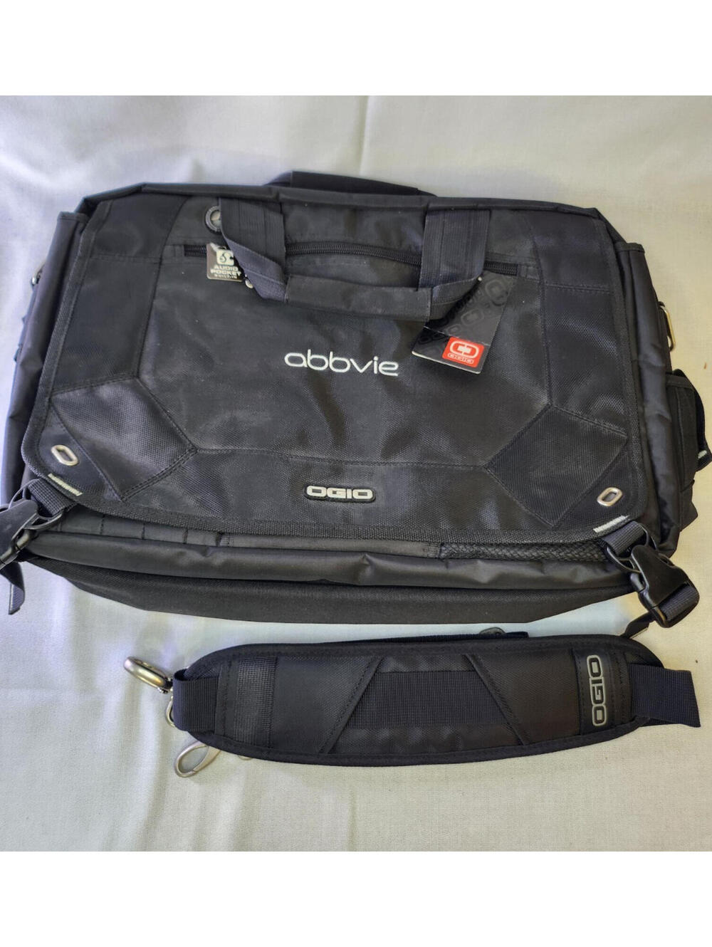 OGIO Corporate City Corp 711207 Black Nylon Briefcase for 17" Laptop